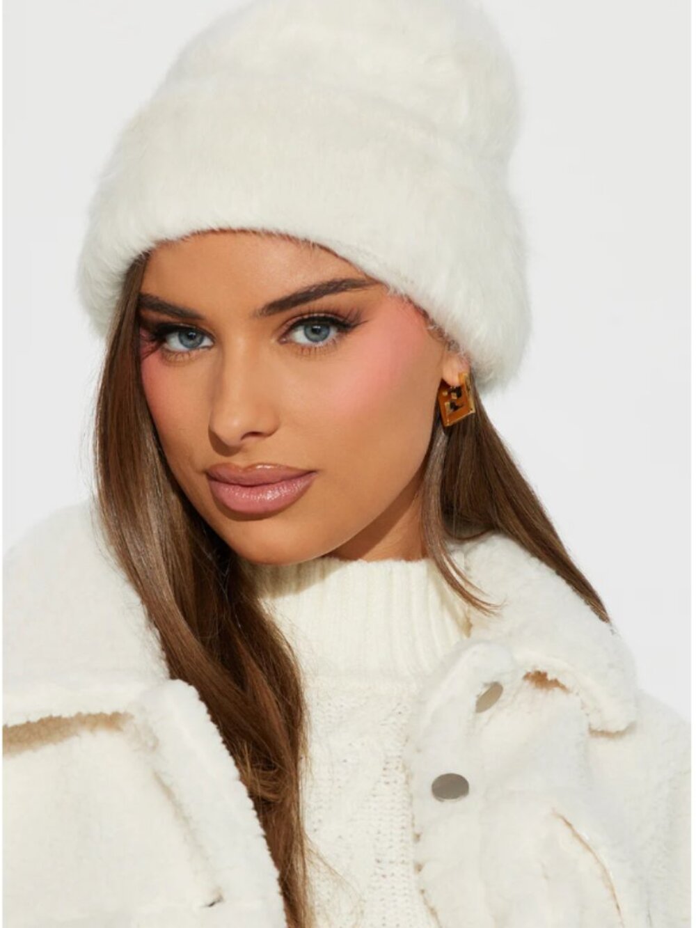 NIB Fashion Nova Furry White Beanie